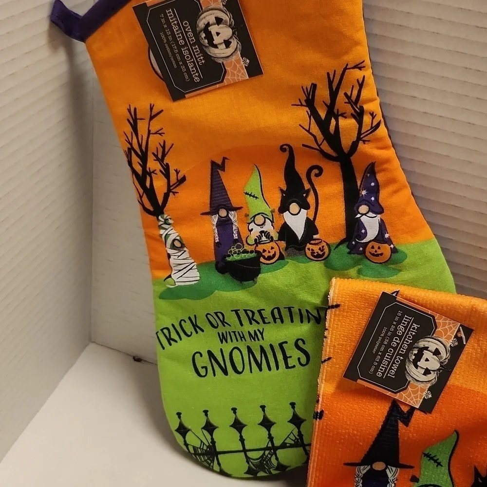 Halloween Kitchen Towels Gnomes
